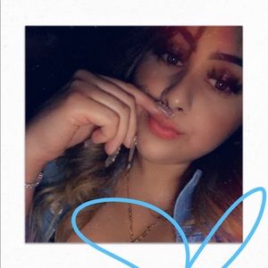 Meet your Posher, Cynthia